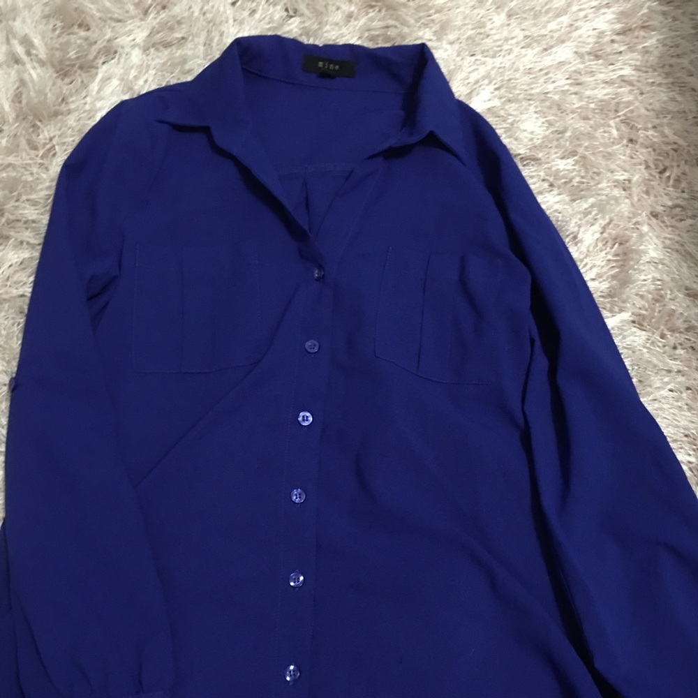 button down blue blouse